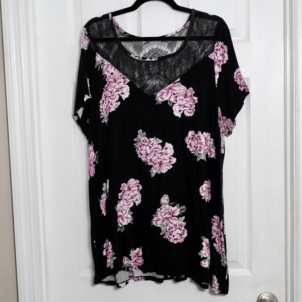Torrid floral lace top super soft shirt